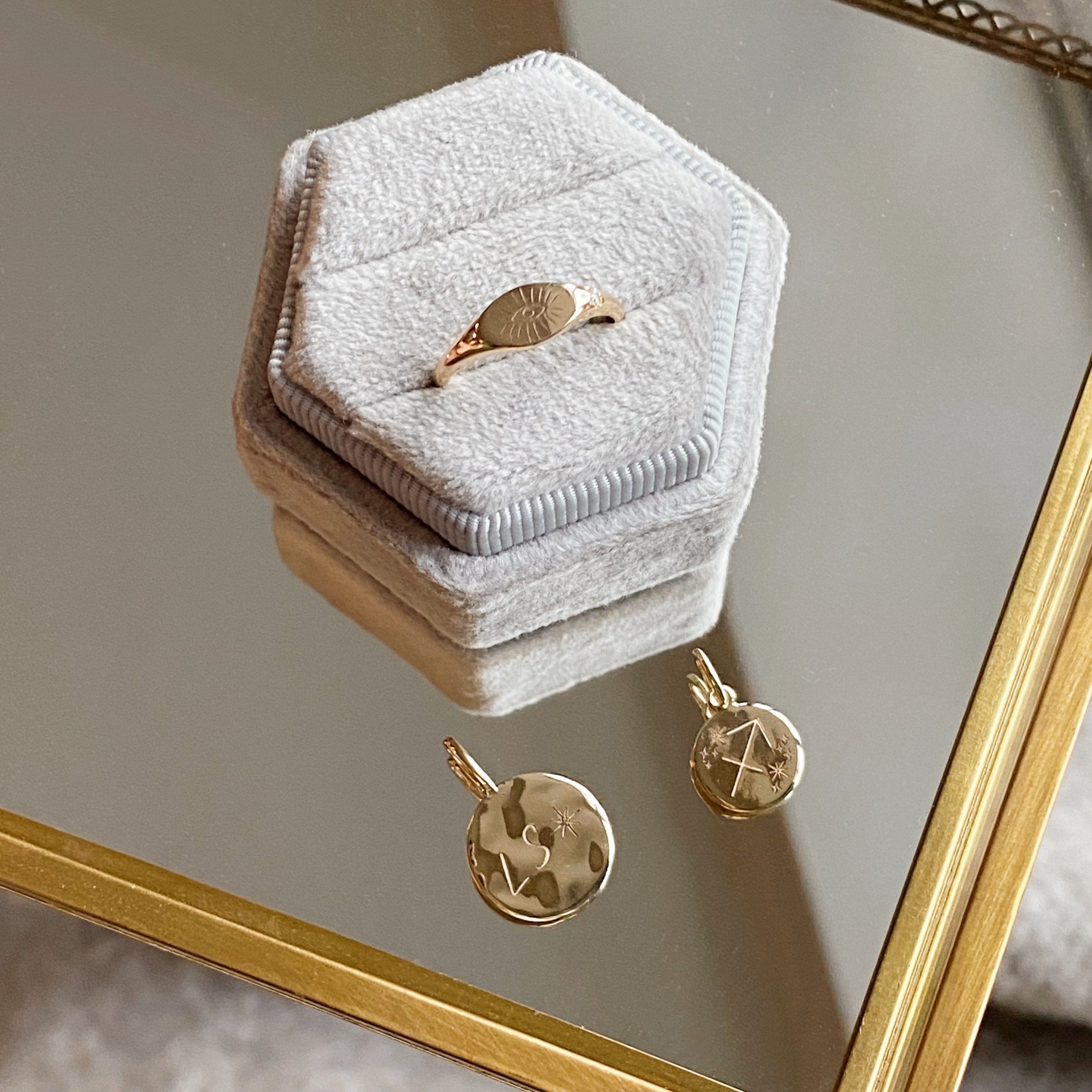 Organic Coin Pendant 9k Gold - Zohreh V. Jewellery