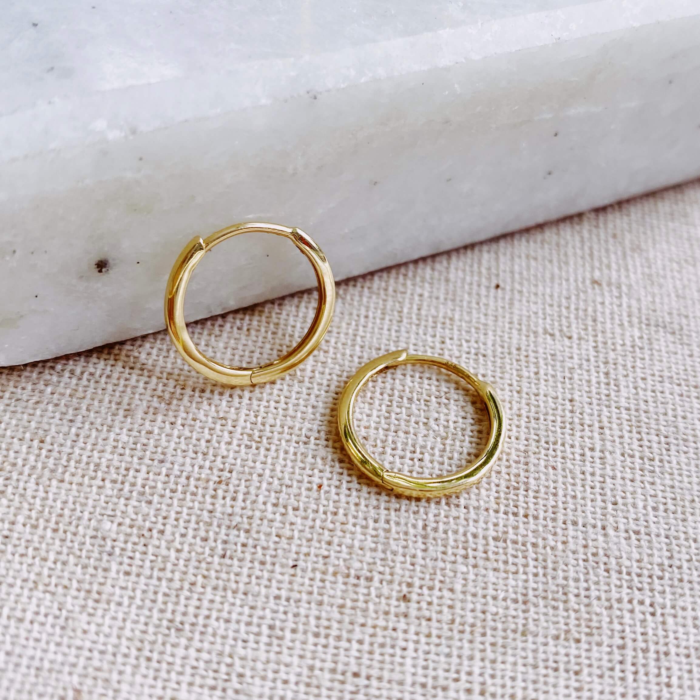 Medium Hoop Earring 9K Gold - Zohreh V. Jewellery