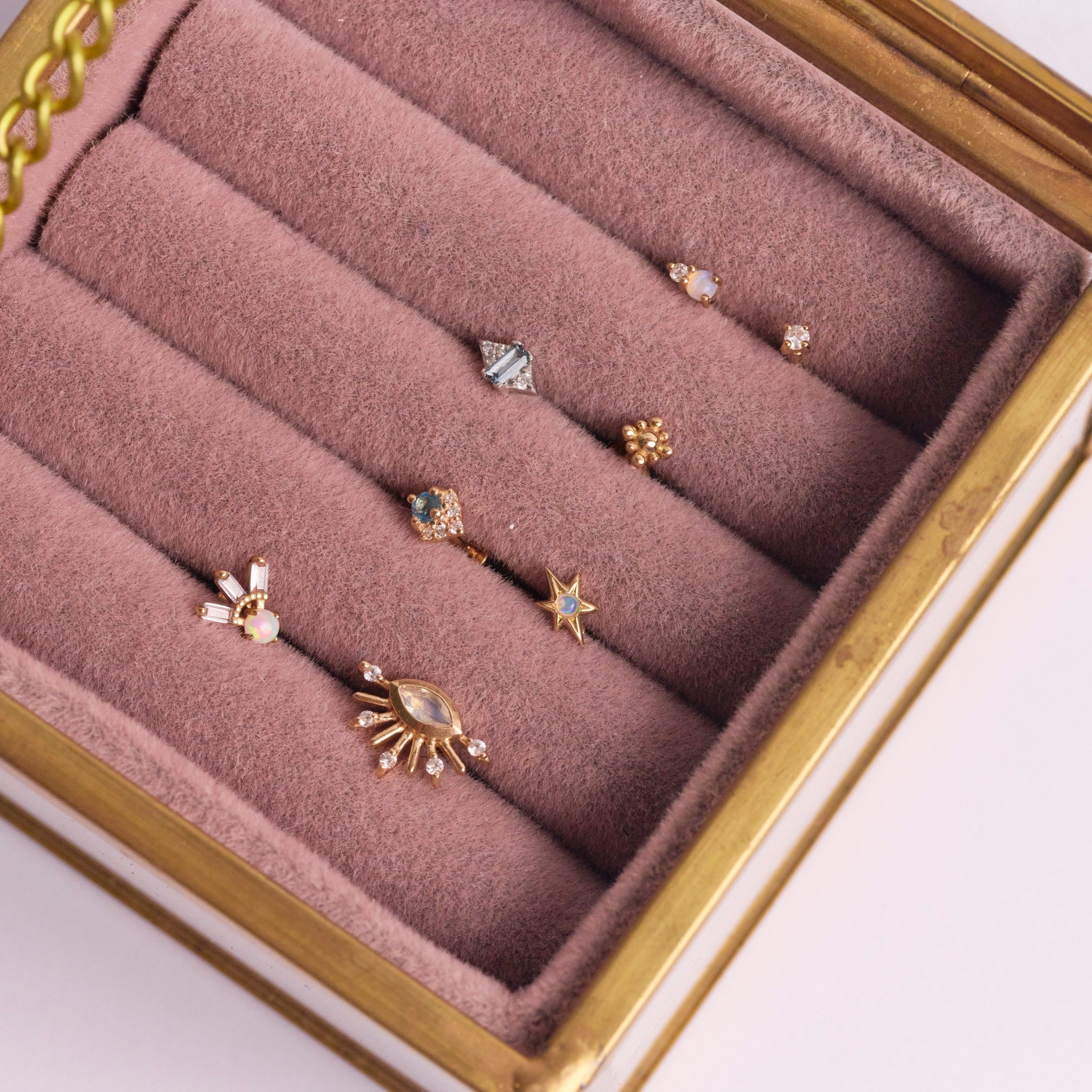 Beaded Flower Flat Back 9k Gold in pink jewellery box including the Beaded Flower Flat Back solid 9k Gold