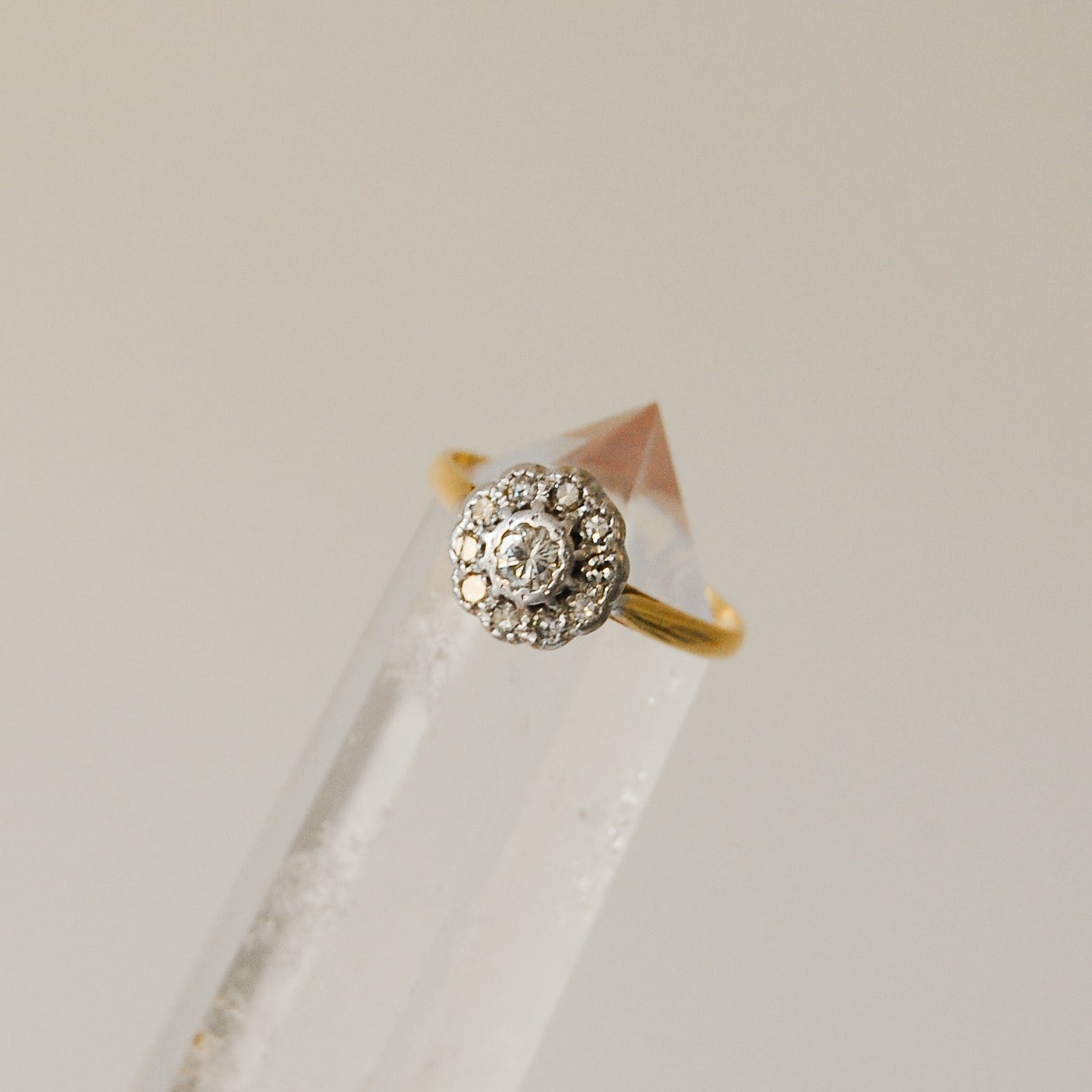 9kt Diamond Halo Cluster Vintage Ring