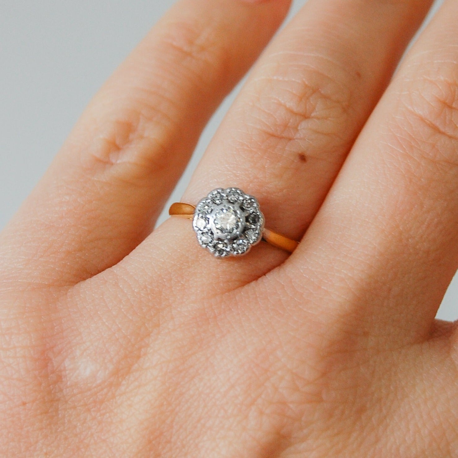 9kt Diamond Halo Cluster Vintage Ring