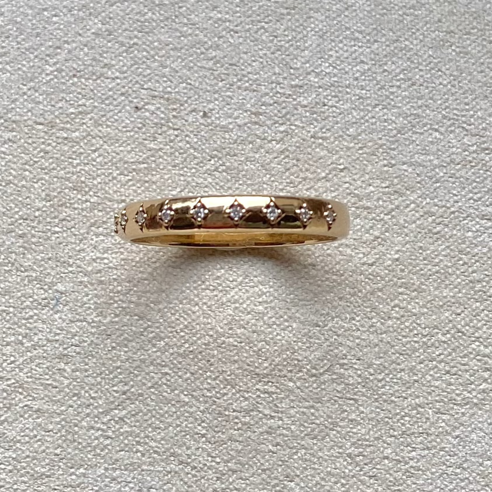 Diamond Band Ring 9k Gold Size M Sample