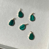 Malachite Pebble Necklace 9k Gold