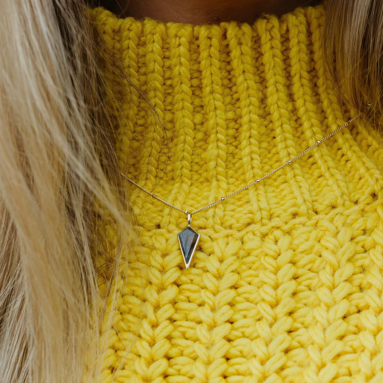 Labradorite Rhombus Necklace 9k Gold