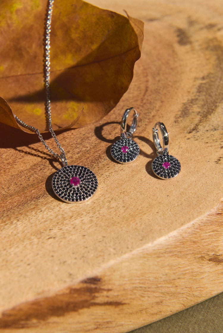 <p><small>New In</small></p>Sapphire Collection