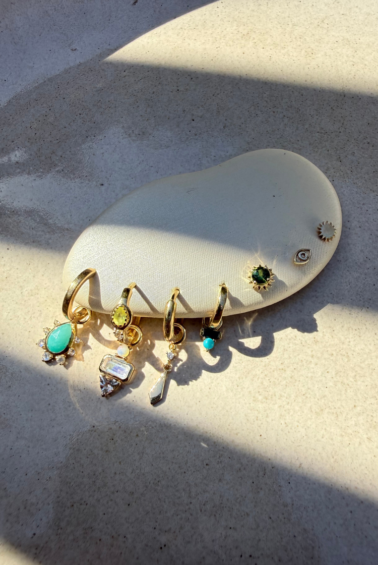 <p><small>this weekend only</small></p>sample sale now live