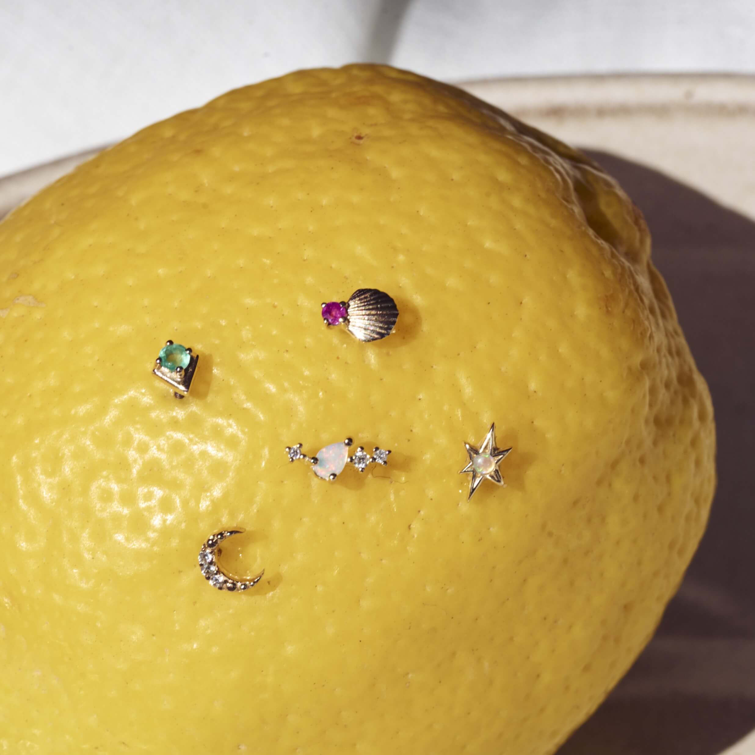 solid gold flat backs on lemon