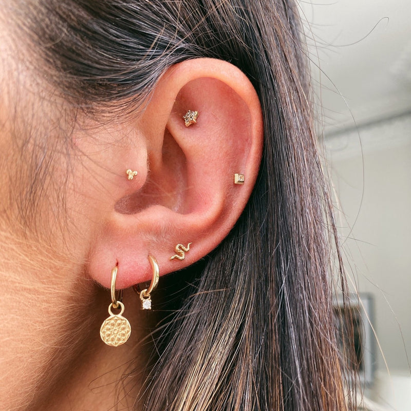 Trilogy Flat Back Earring 14k Gold