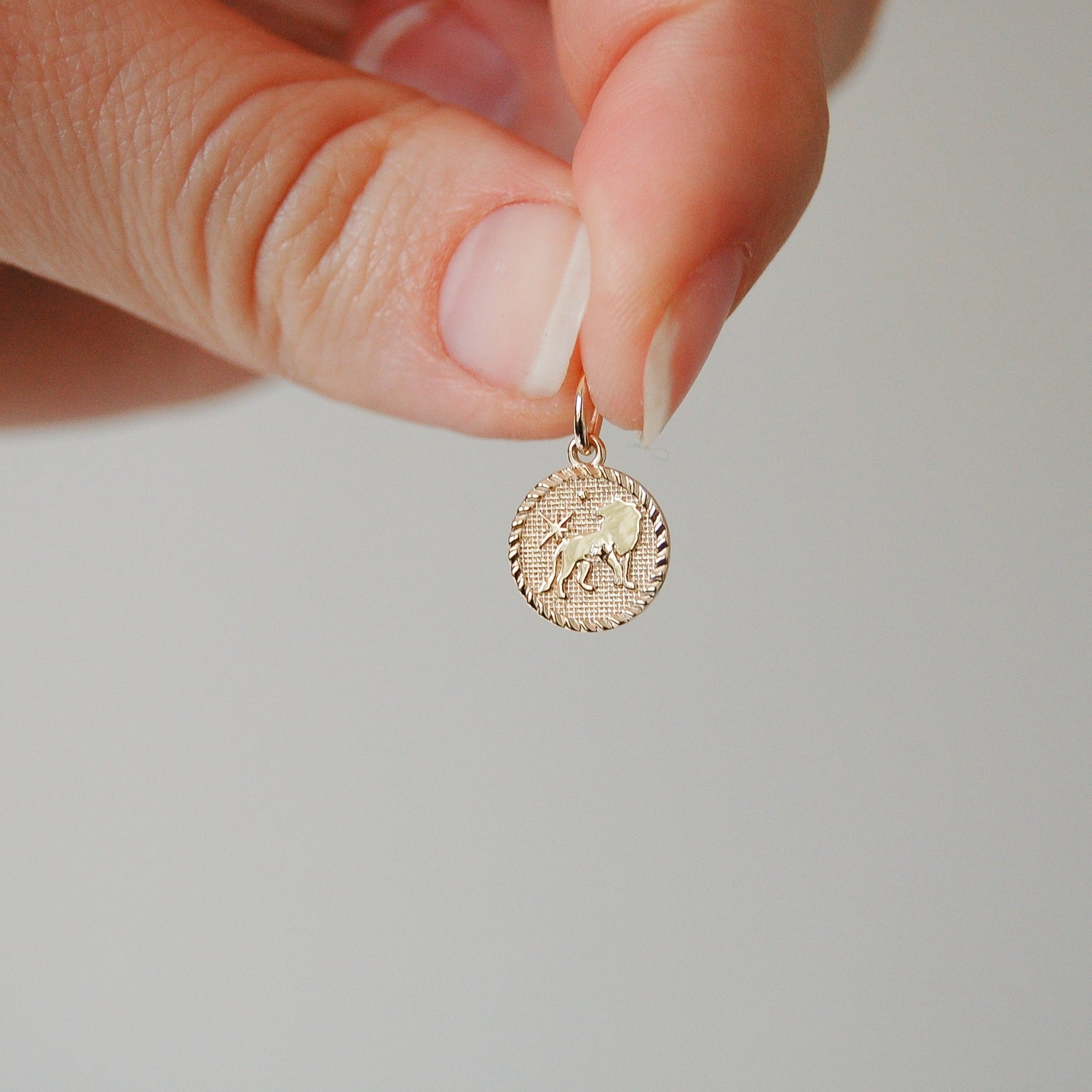 Zodiac Coin Pendant 9k Gold