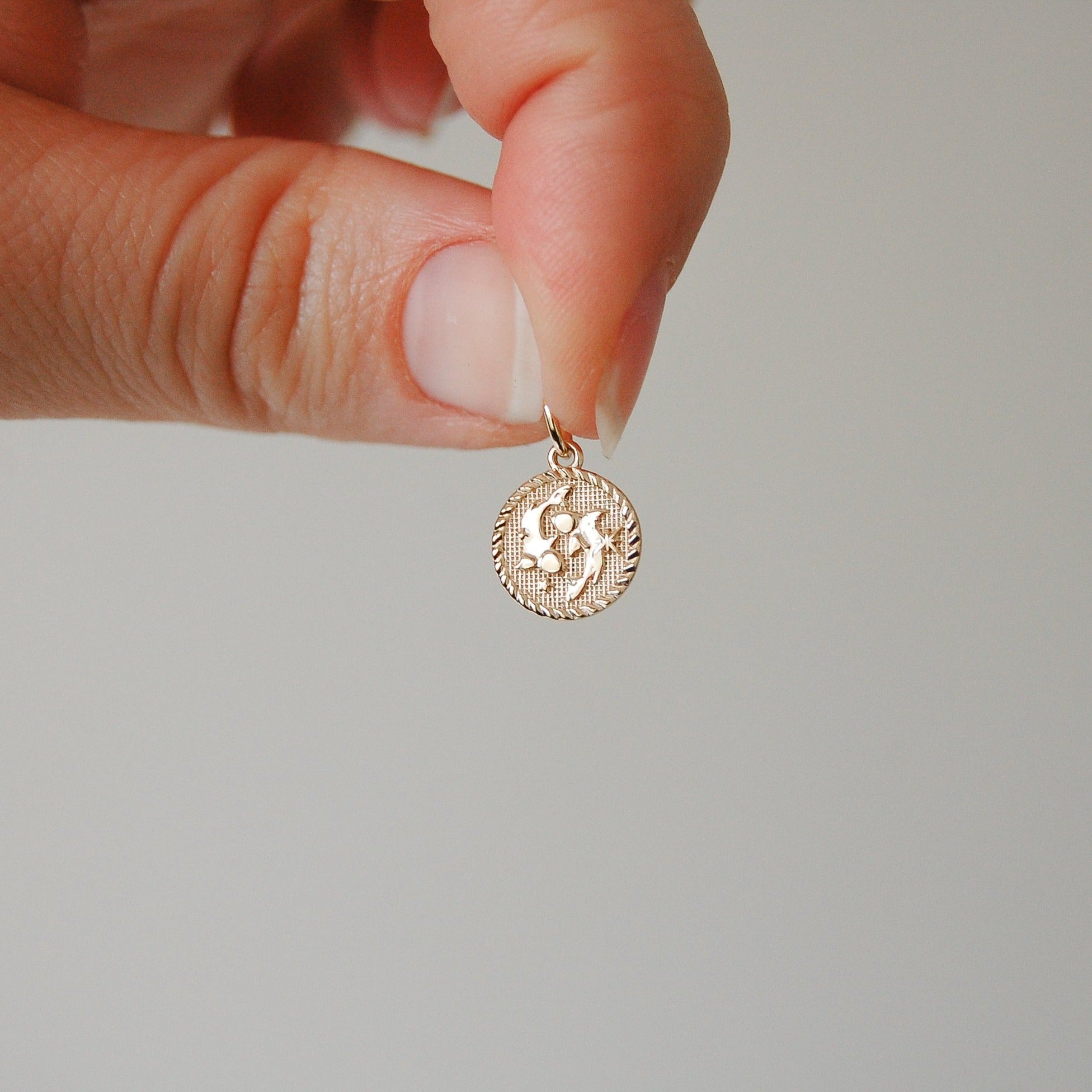 Zodiac Coin Pendant 9k Gold