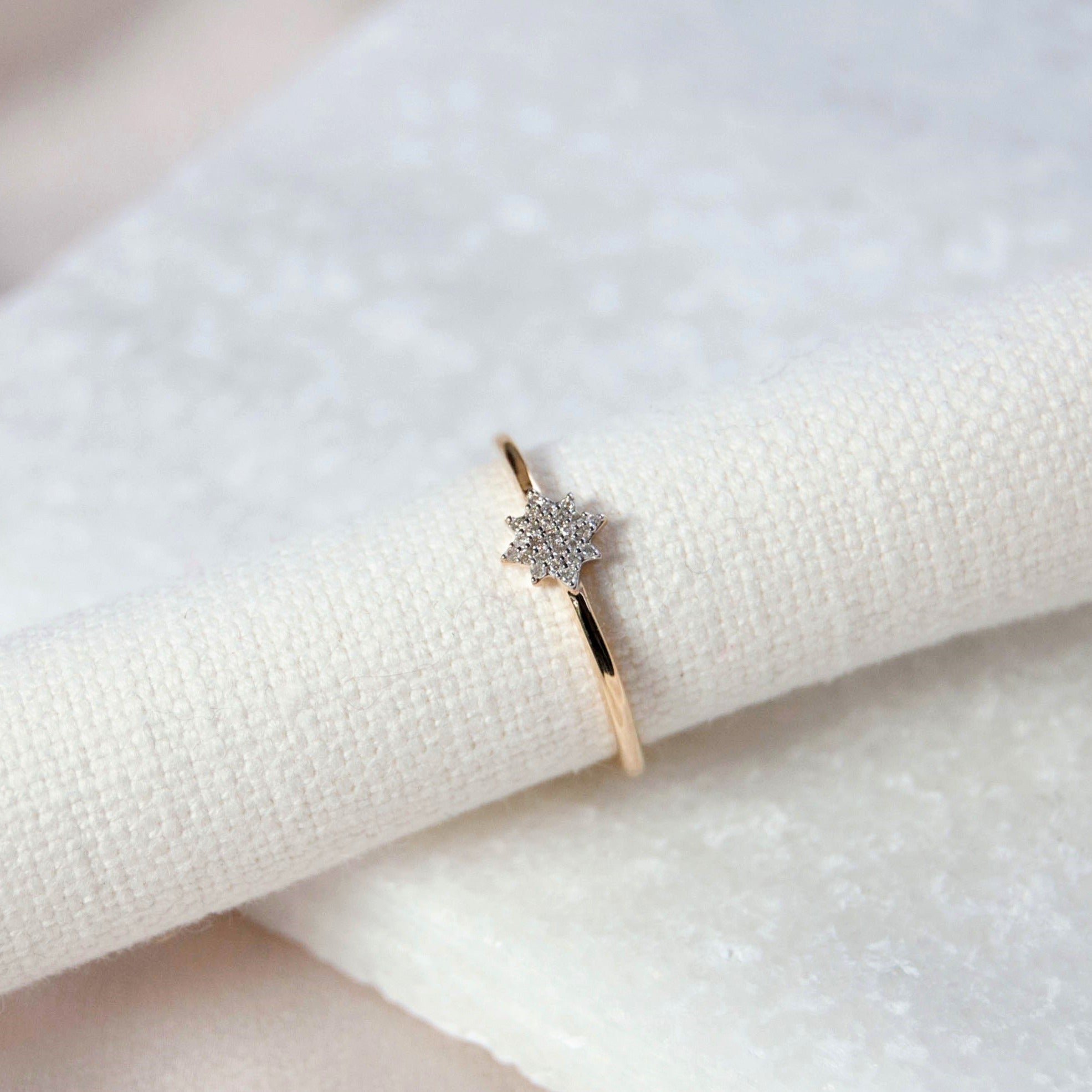 Diamond Pavé Star Ring 9k Gold Sample Size M